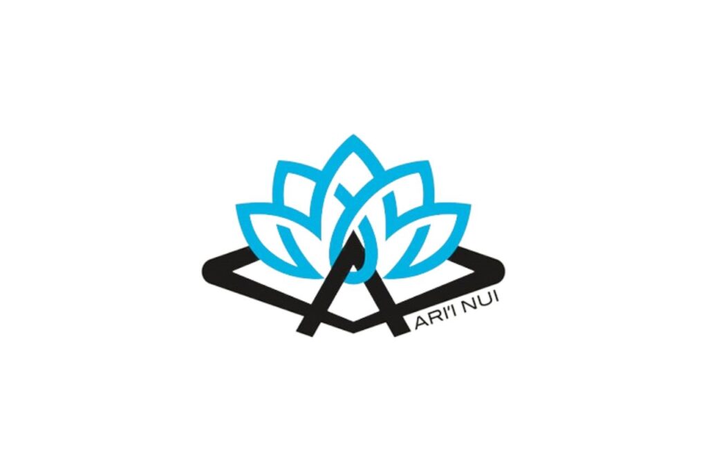 Logotipo de marca Ari'i Nui, de las mejores tablas de paddle surf hinchables.
